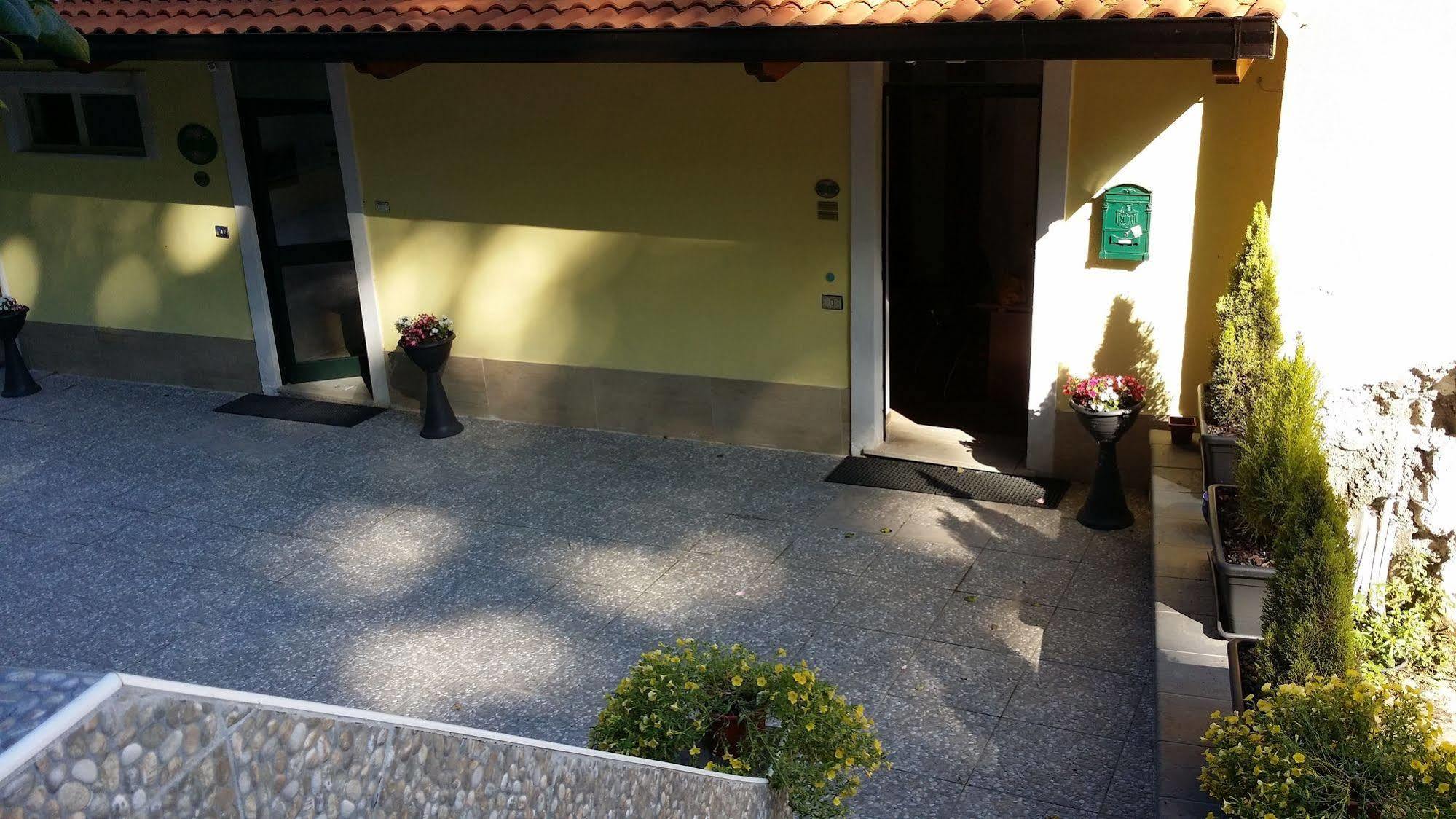 Il Roseto Panzió Frosinone megye Kültér fotó